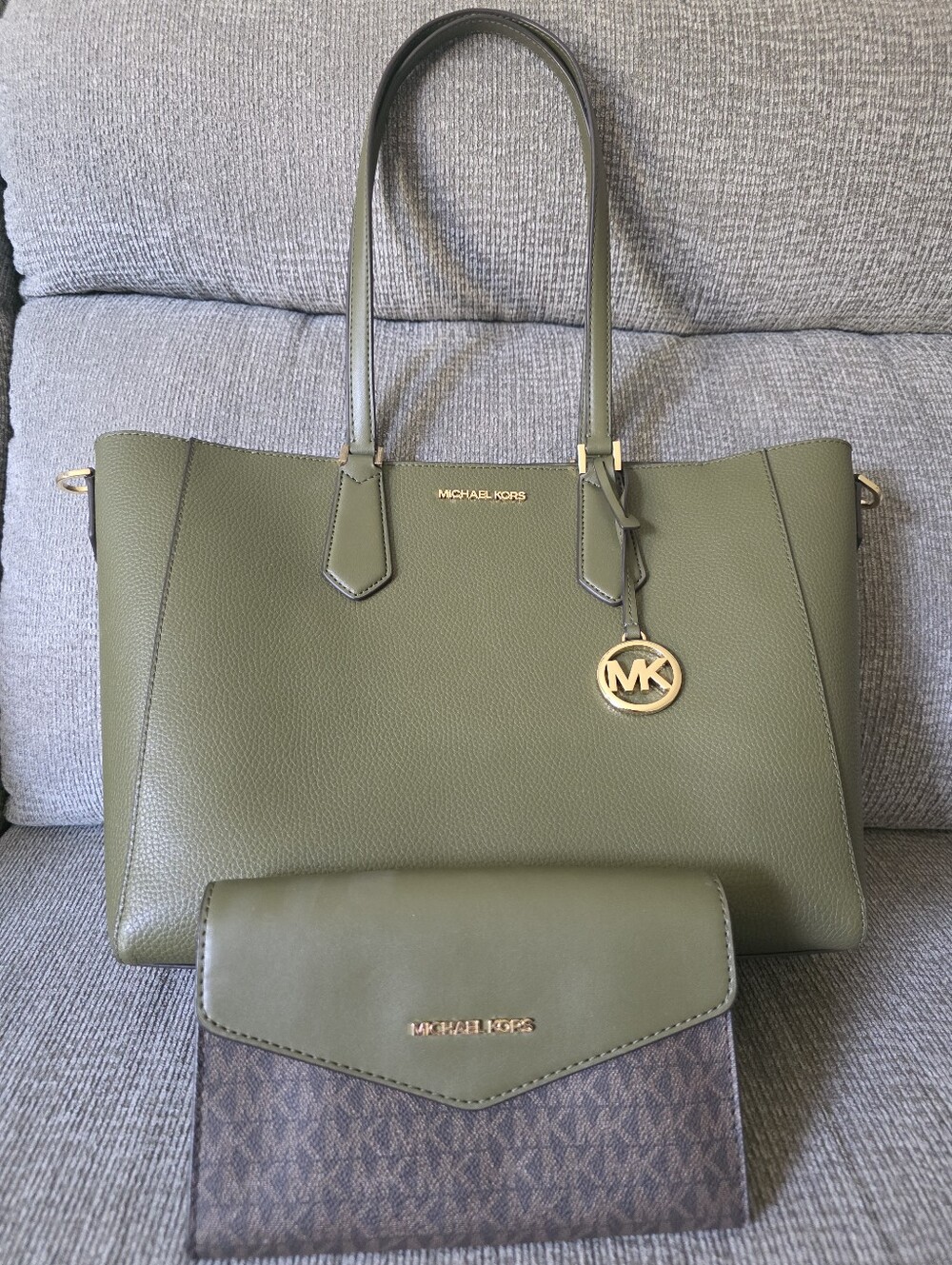 Michael Kors Green Purse With Wallet/clutch